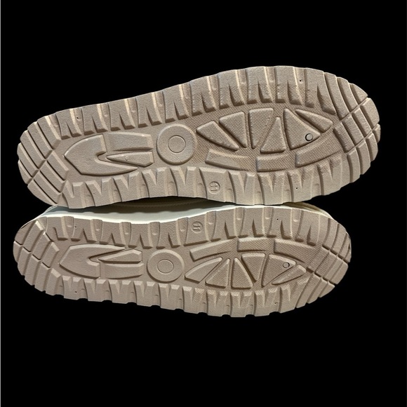 Very G Sherpa Top Slip On Boots Size 11 Nude Platform Heel Lightweight - Picture 7 of 14